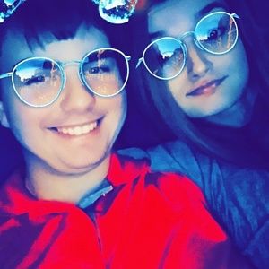 Meet your Posher, Hunter